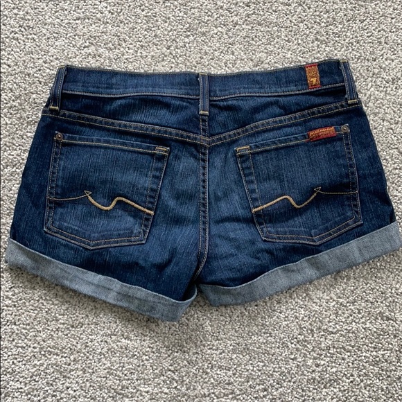 7 FOR ALL MANKIND Jean short size 27 - Picture 2 of 4